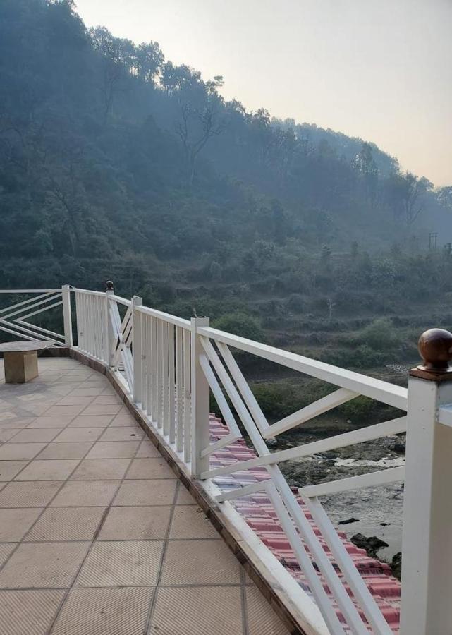 7 Hills Hotel And Resort Лансдаун Экстерьер фото
