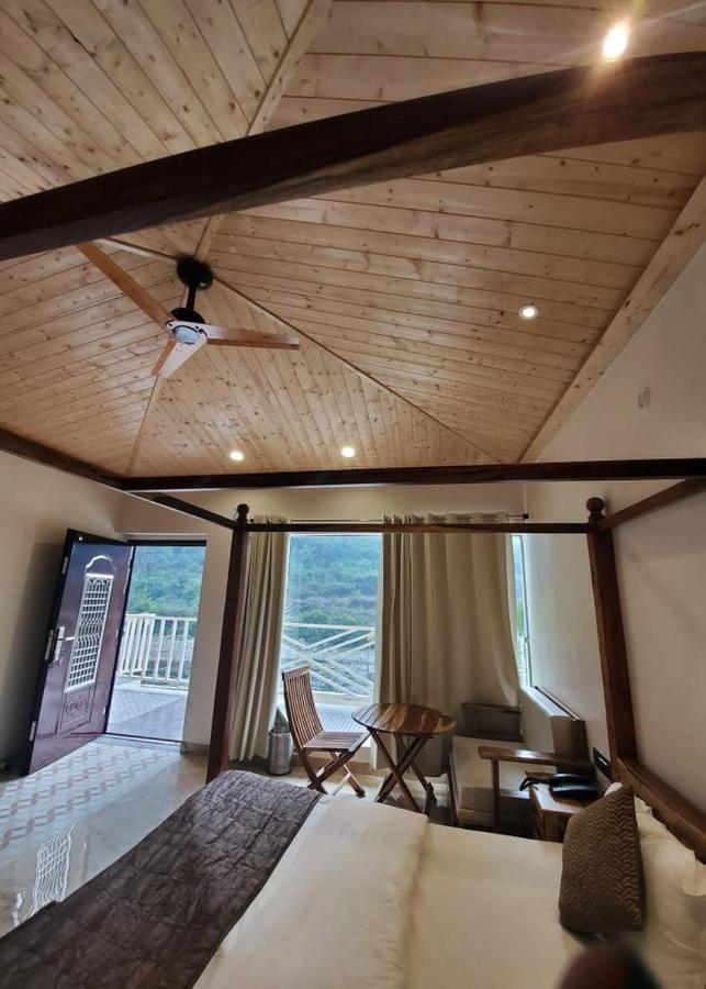 7 Hills Hotel And Resort Лансдаун Экстерьер фото